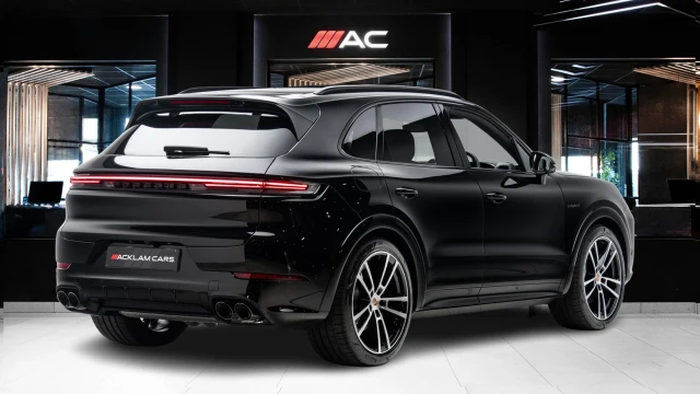 Porsche Cayenne Image 4