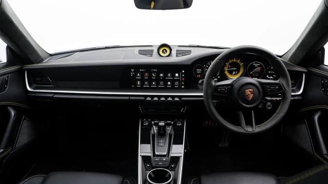 Porsche 911 Image 5