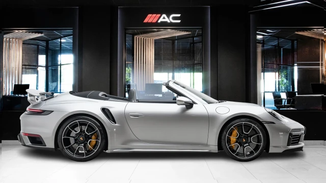 Porsche 911 Image 5