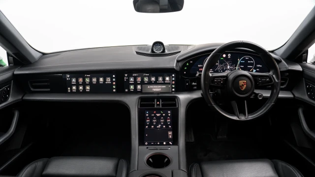 Porsche Taycan Image 5
