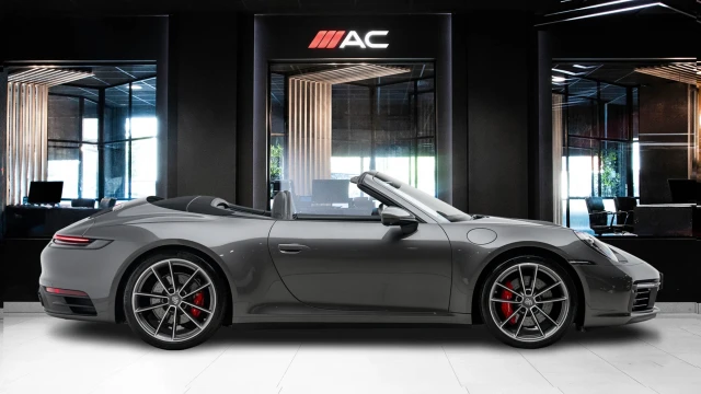 Porsche 911 Image 5