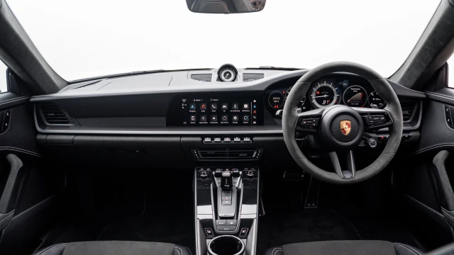 Porsche 911 Image 5