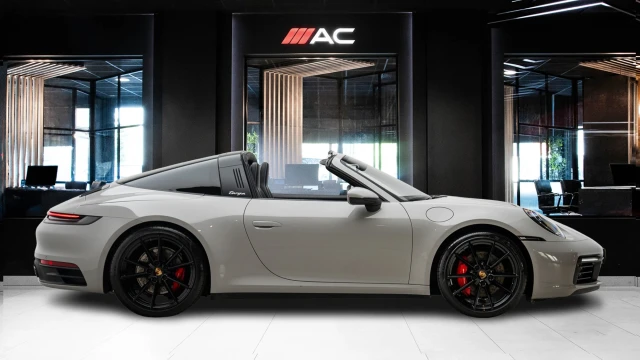 Porsche 911 Image 5