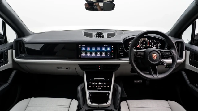 Porsche Cayenne Image 6