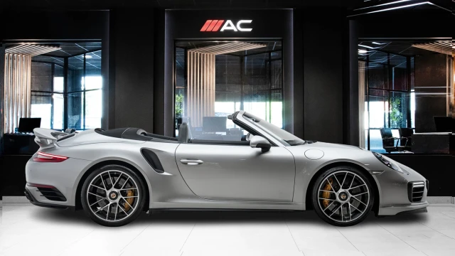 Porsche 911 Image 5