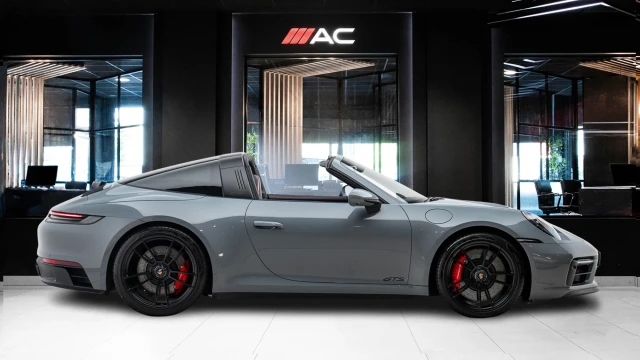 Porsche 911 Image 5