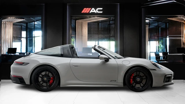 Porsche 911 Image 5