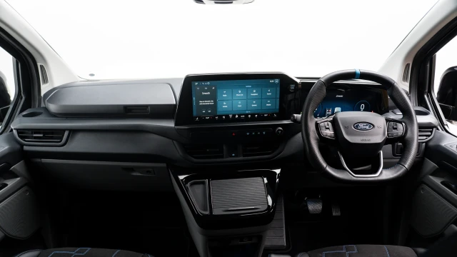 Ford Transit Custom Image 6