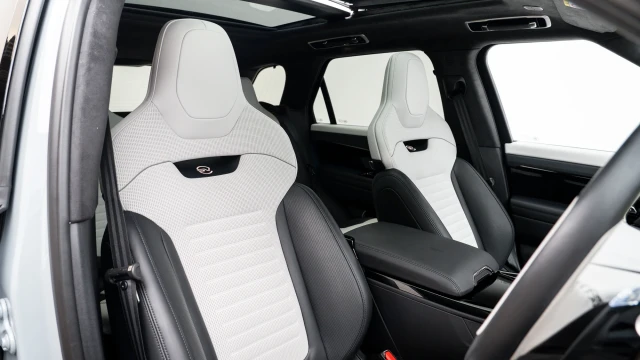 Land Rover Range Rover Sport Image 5