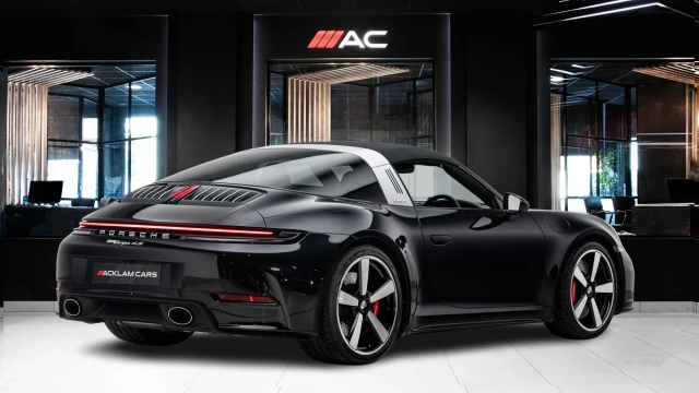 Porsche 911 Image 5