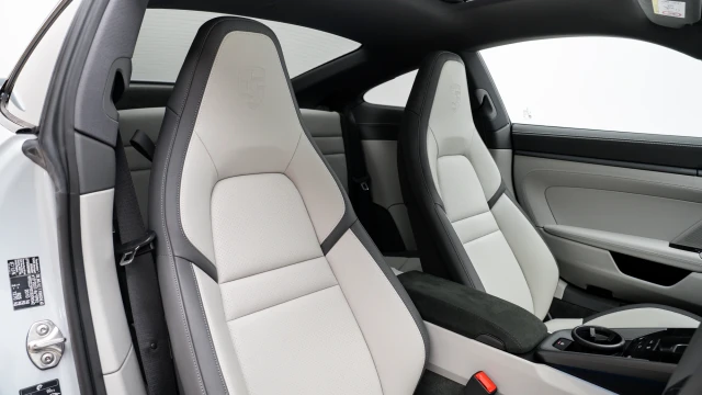 Porsche 911 Image 6