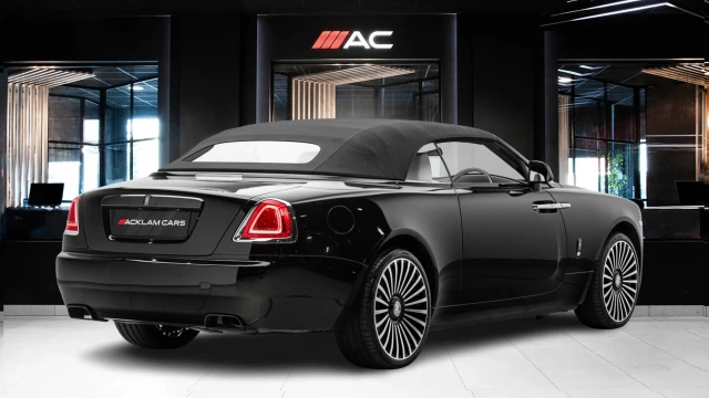 Rolls-Royce Dawn Image 5