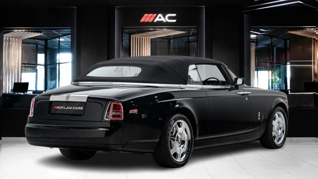 Rolls-Royce Phantom Image 6