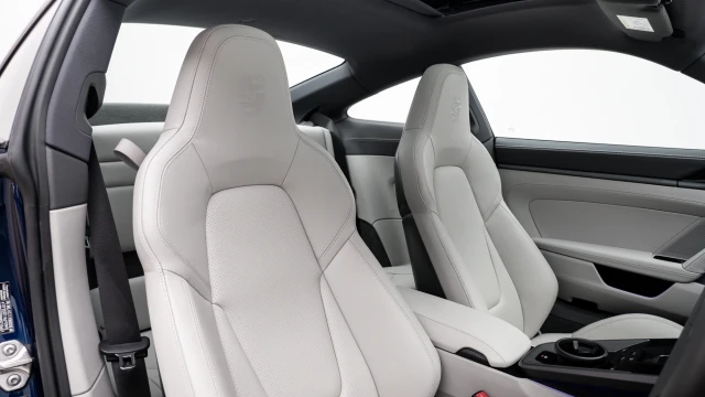 Porsche 911 Image 6