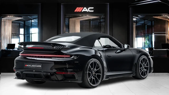 Porsche 911 Image 6