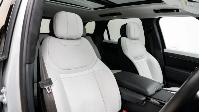 Land Rover Range Rover Sport Image 6
