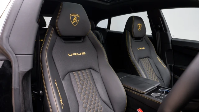 Lamborghini Urus Image 5