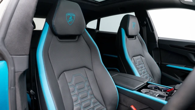 Lamborghini Urus Image 6