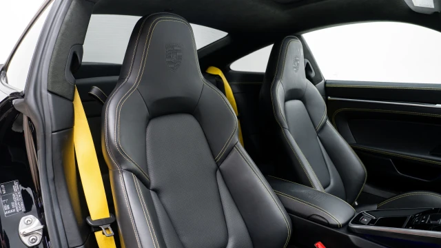 Porsche 911 Image 6