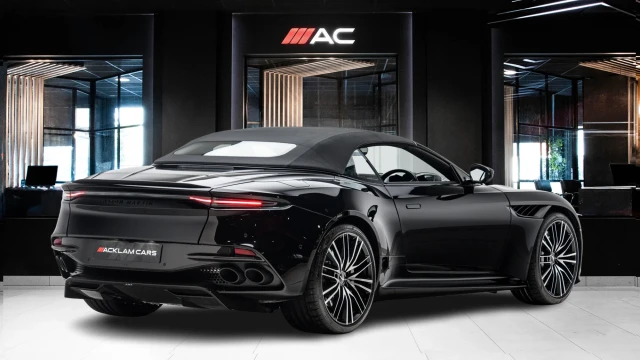 Aston Martin DBS Image 5