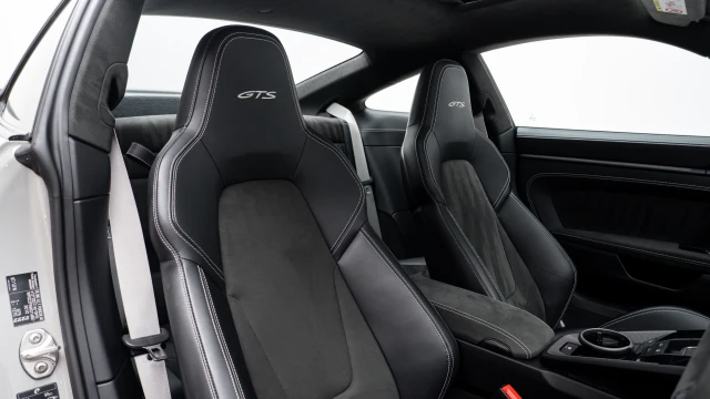 Porsche 911 Image 6