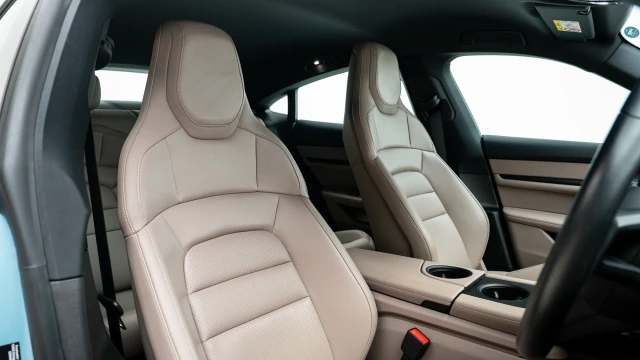 Porsche Taycan Image 6