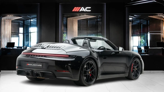 Porsche 911 Image 4