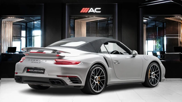 Porsche 911 Image 6