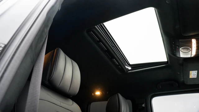 Mercedes-Benz AMG G63 Image 8