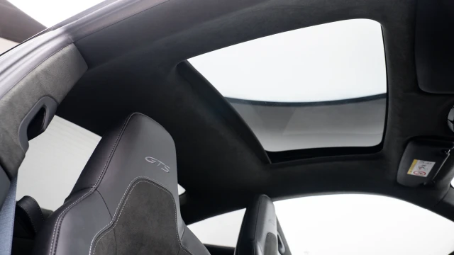 Porsche 911 Image 7