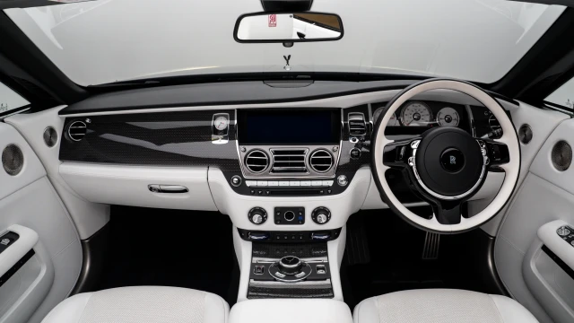 Rolls-Royce Dawn Image 8
