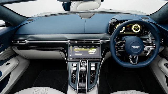Aston Martin Vantage Image 7