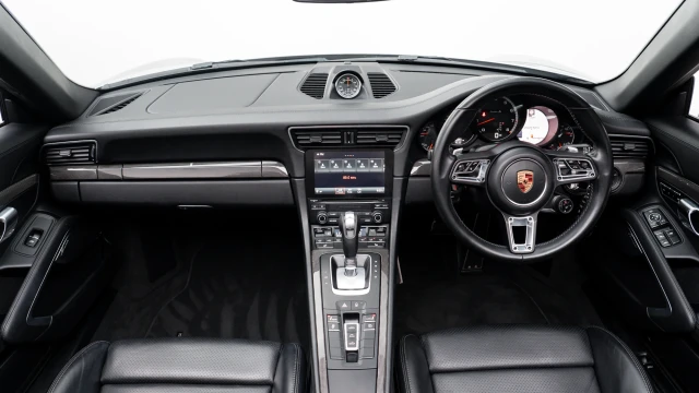 Porsche 911 Image 7