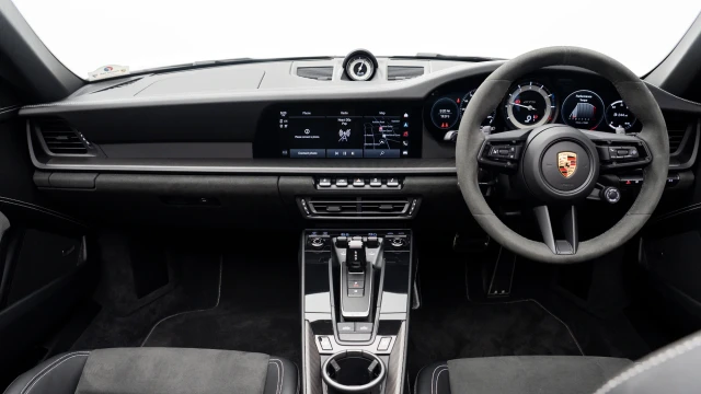 Porsche 911 Image 7