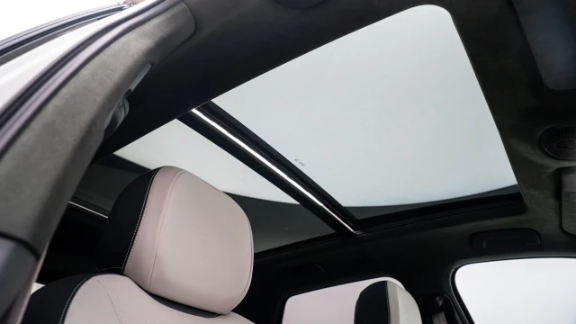Porsche Cayenne Image 7