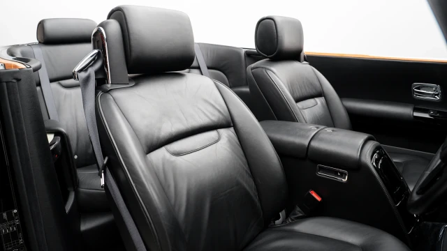 Rolls-Royce Phantom Image 8