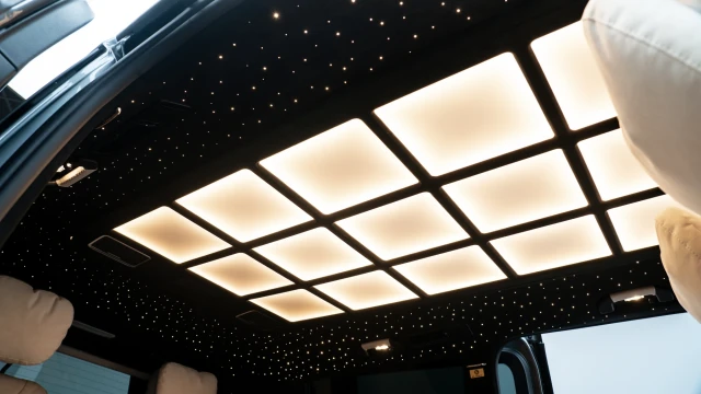 Mercedes-Benz Image 7