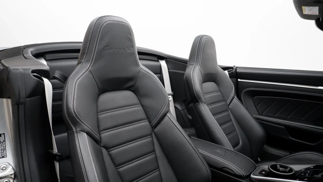 Porsche 911 Image 8