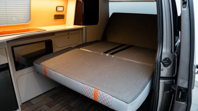 Volkswagen Transporter Image 8