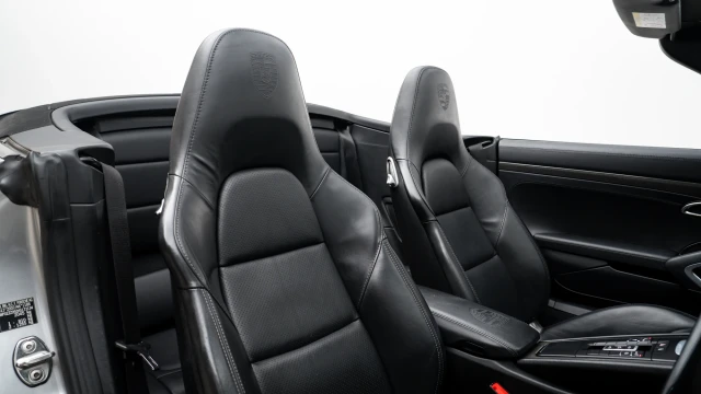 Porsche 911 Image 8