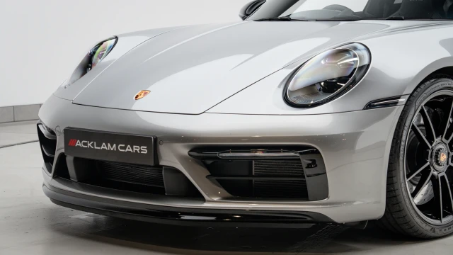 Porsche 911 Image 8