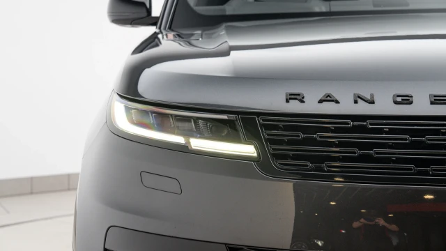 Land Rover Range Rover Sport Image 8