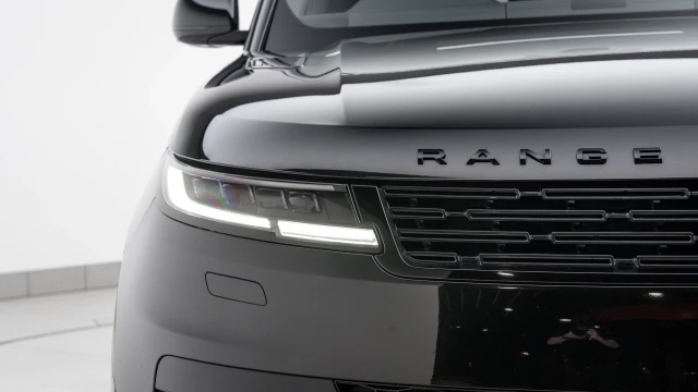 Land Rover Range Rover Sport Image 7