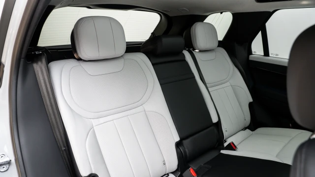 Land Rover Range Rover Sport Image 8