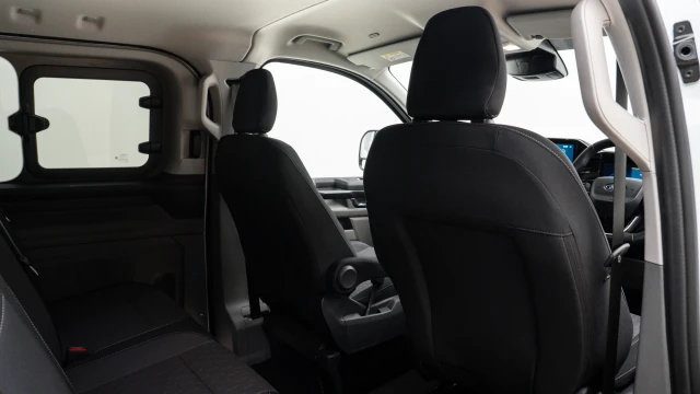 Ford Transit Custom Image 8