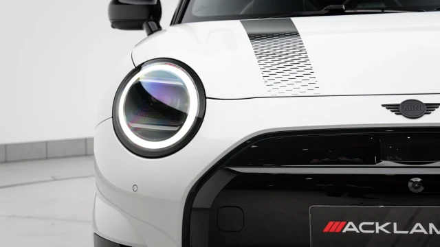 MINI Electric Cooper Image 8