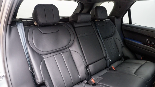 Land Rover Range Rover Sport Image 8