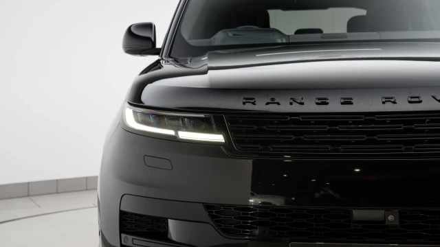 Range Rover Sport Image 8