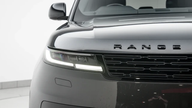 Land Rover Range Rover Sport Image 8