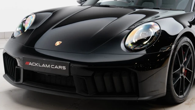 Porsche 911 Image 8